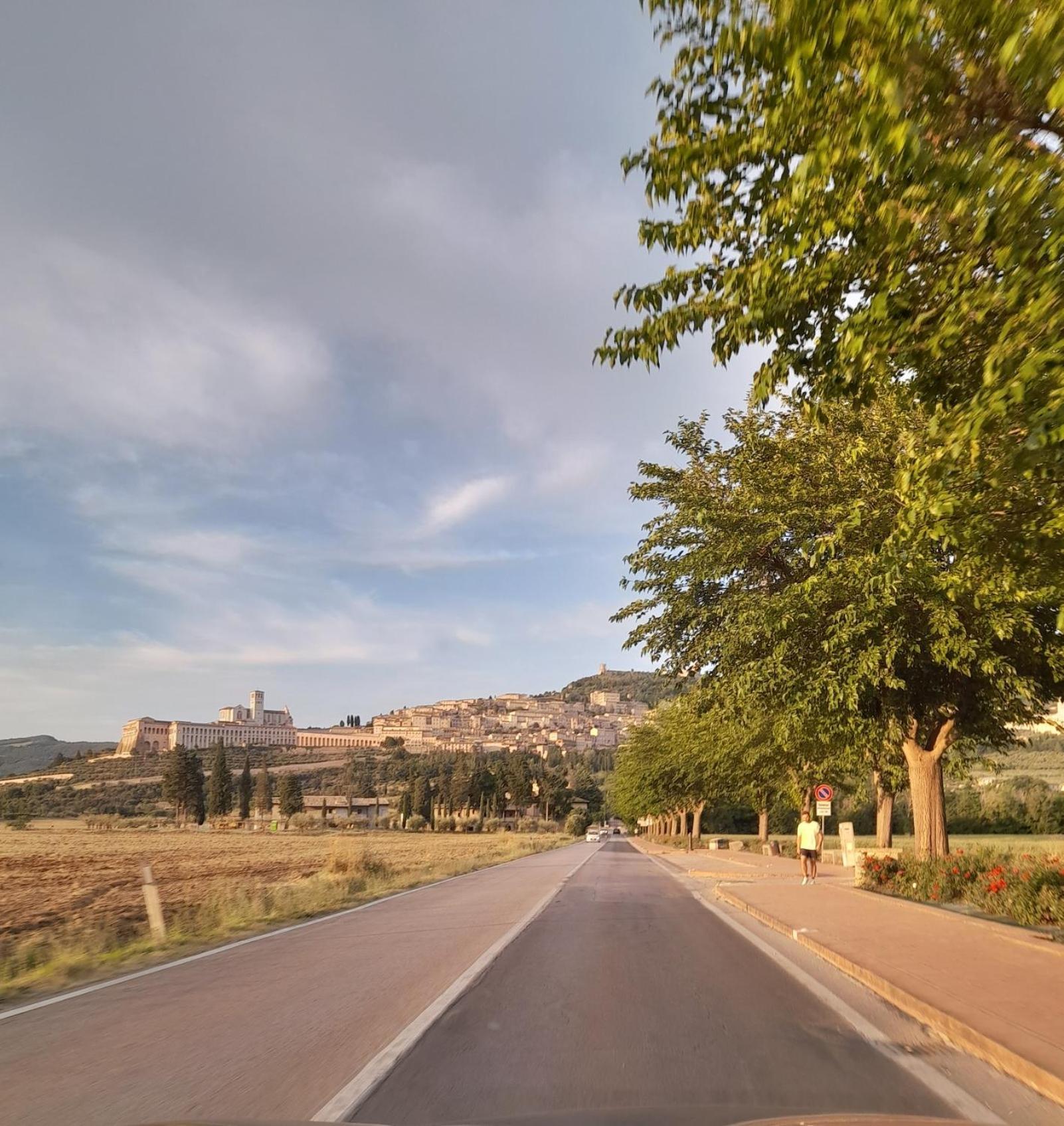 Casa Vacanze Perfecta Laetitia Assisi Villa Tordandrea Luaran gambar